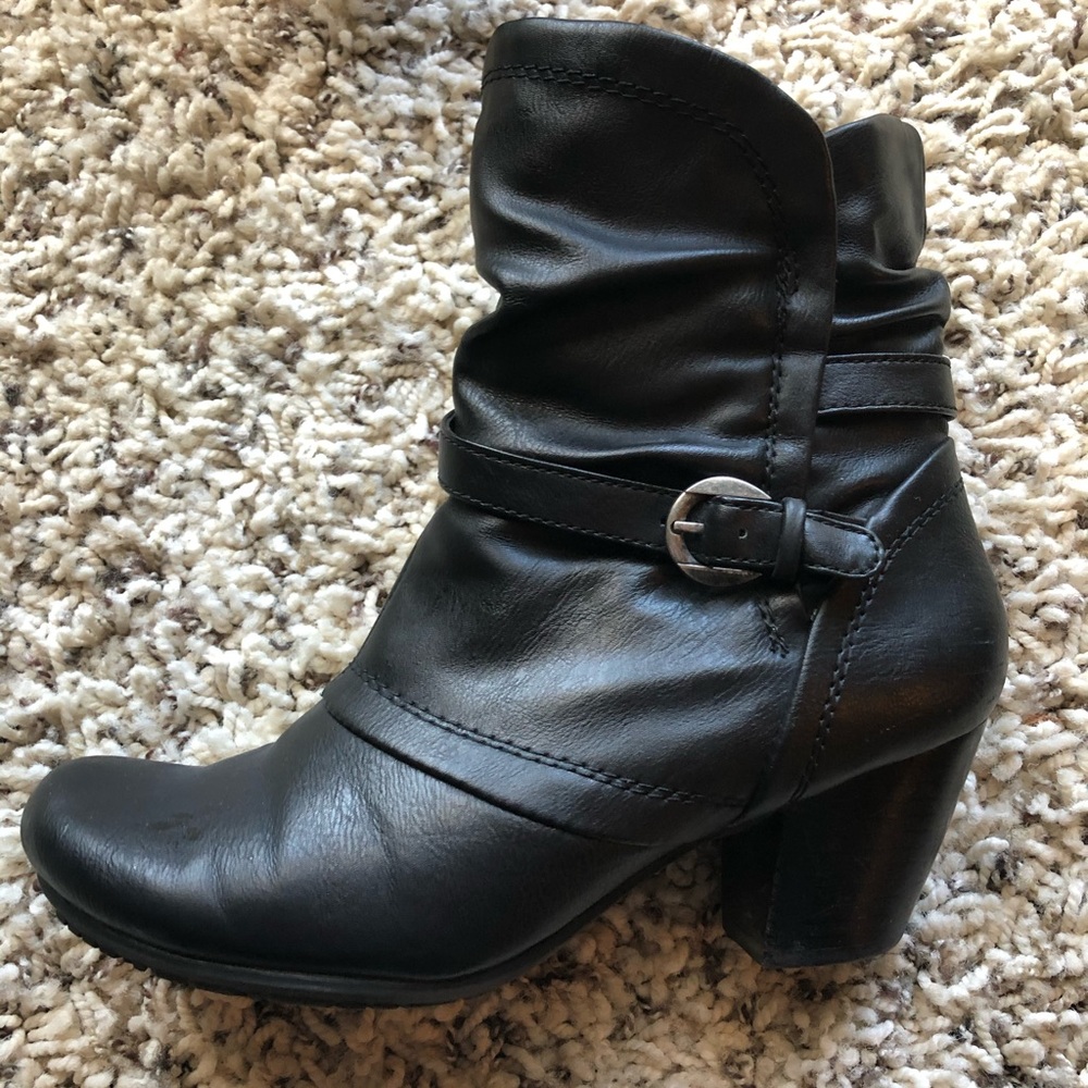 BareTraps Black leather Boots Size 7